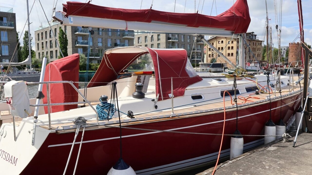 Neue Verdecke für die Hanse 411