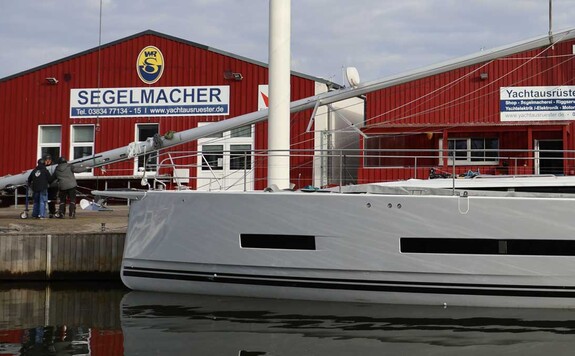 The new flagship Hanse 590 is rigged.