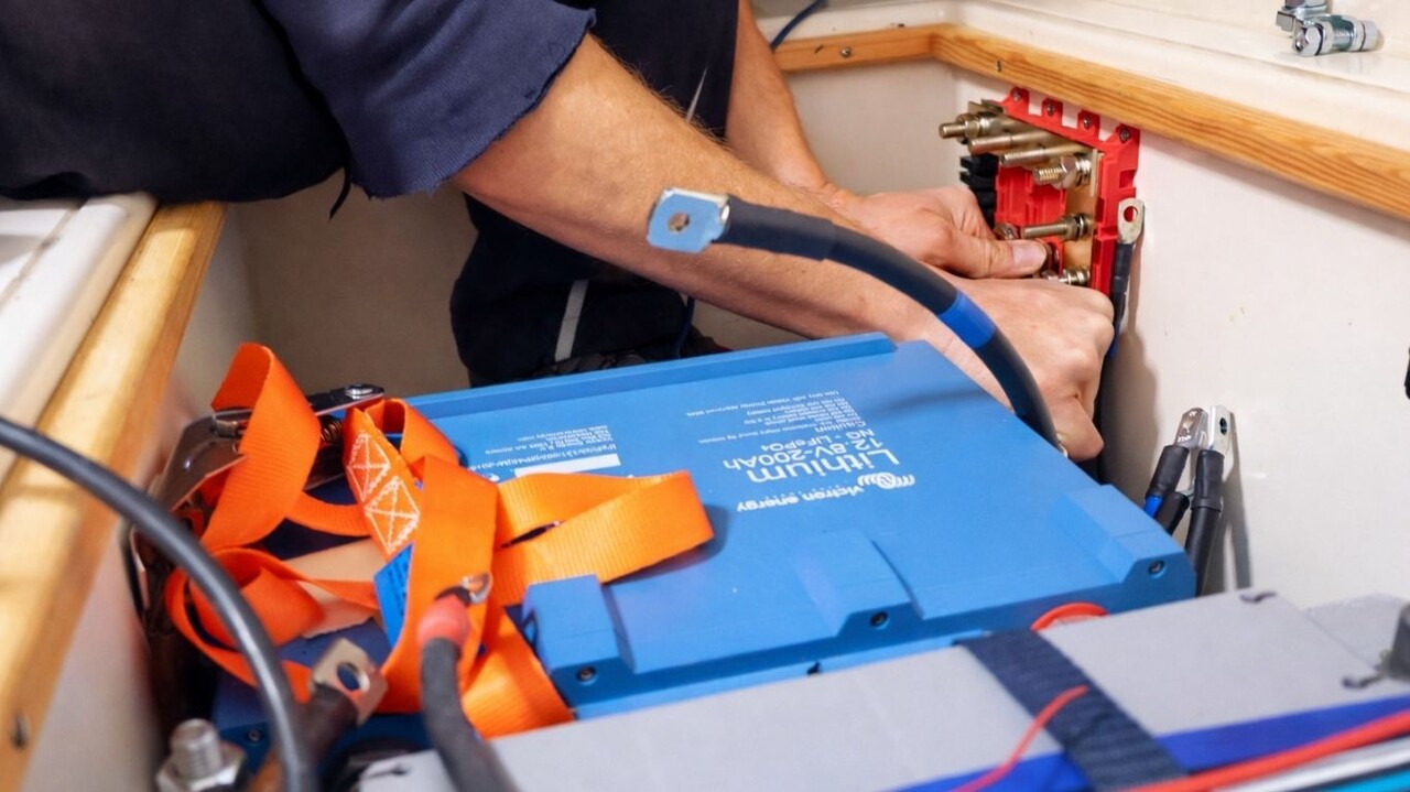 Installation der neuen Lithium Batterien